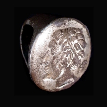 a-superb-indo-greek-solid-silver-ring-with-stamp-seal-of-head-in-profile_x5968a