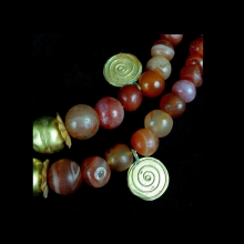 an-indus-valley-necklace-comprising-ancient-carnelian-and-gold_x8379b