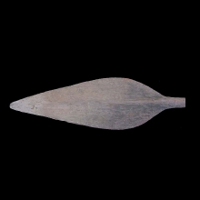 an-old-upper-sepik-canoe-paddle_t1657b