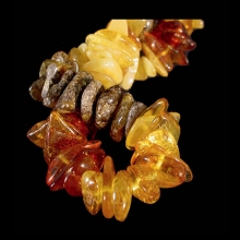 baltic-region-amber-bead-necklace_x7451c