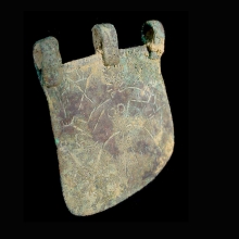 indo-iranian-bronze-pendant-with-schematic-figure_x7490b1