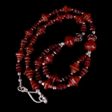 islamic-carnelian-with-modern-silver-bead-necklace_x8289b