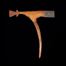 new-guinea-wooden-adze-with-cane-binding-and-iron-blade_t6301a